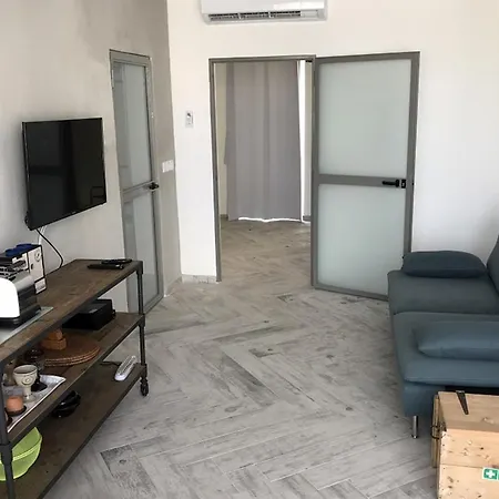 아파트 Shazney's Penthouse Zebbug (Gozo)